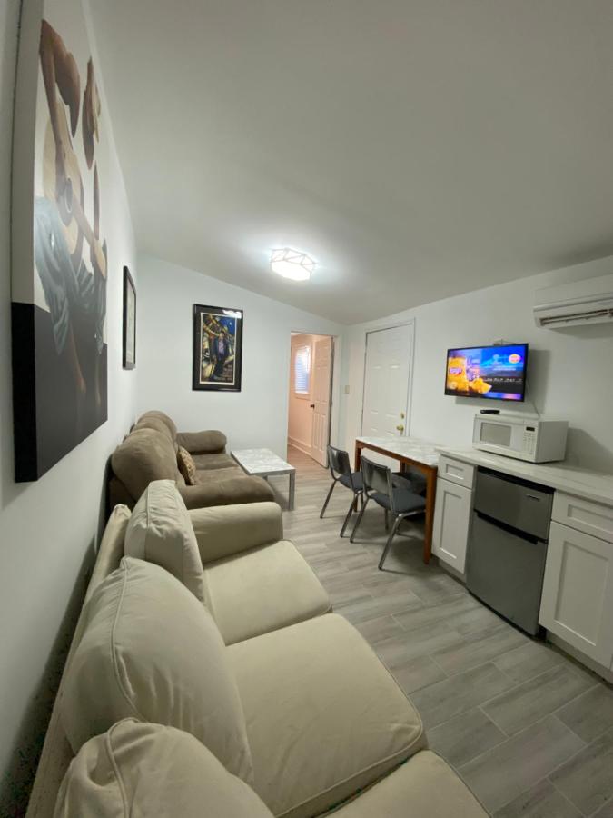 Creole Apartment - Living Area